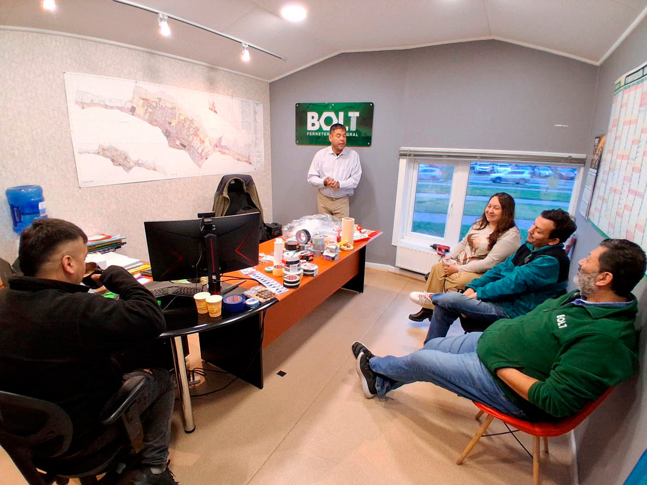 Capacitación de Tesa fortalece el conocimiento de nuestro equipo comercial en Bolt Chile