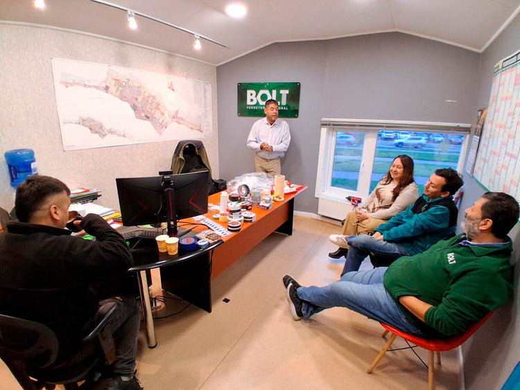 Capacitación de Tesa fortalece el conocimiento de nuestro equipo comercial en Bolt Chile