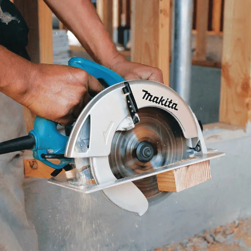 SIERRA CIRCULAR 7.1/4 EJE 5/8  1800W MAKITA 5007NK