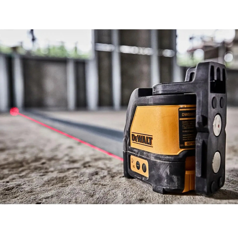 DEWALT DW088K 30M RED CROSS LINE LASER