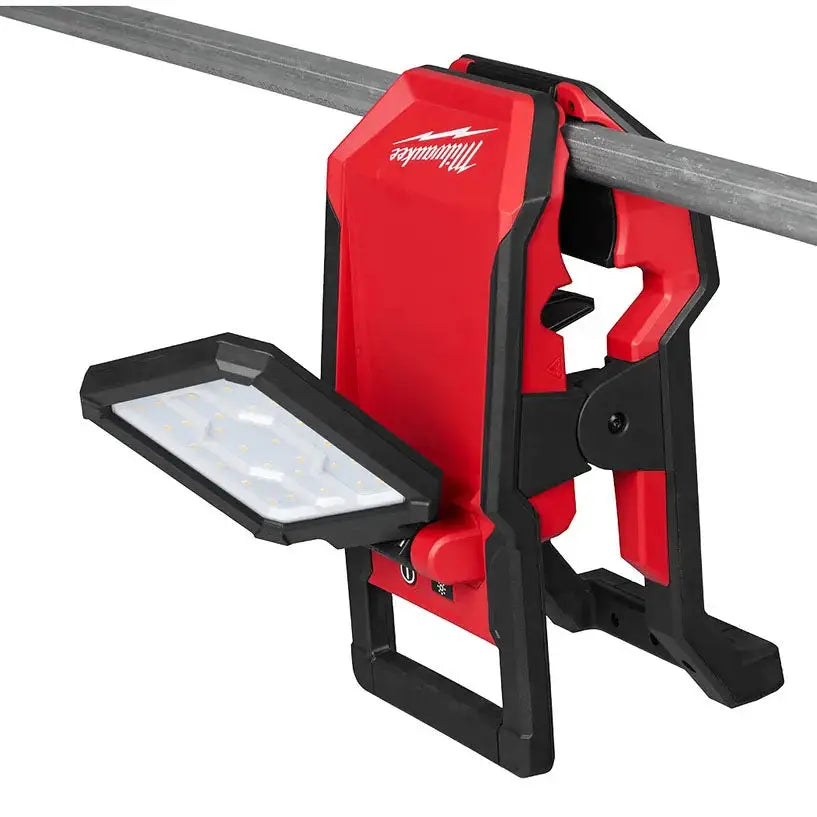 FOCO INAL M18 S/BAT 2000 LUMENES ROVER TIPO PRENSA MILWAUKEE 2358-20