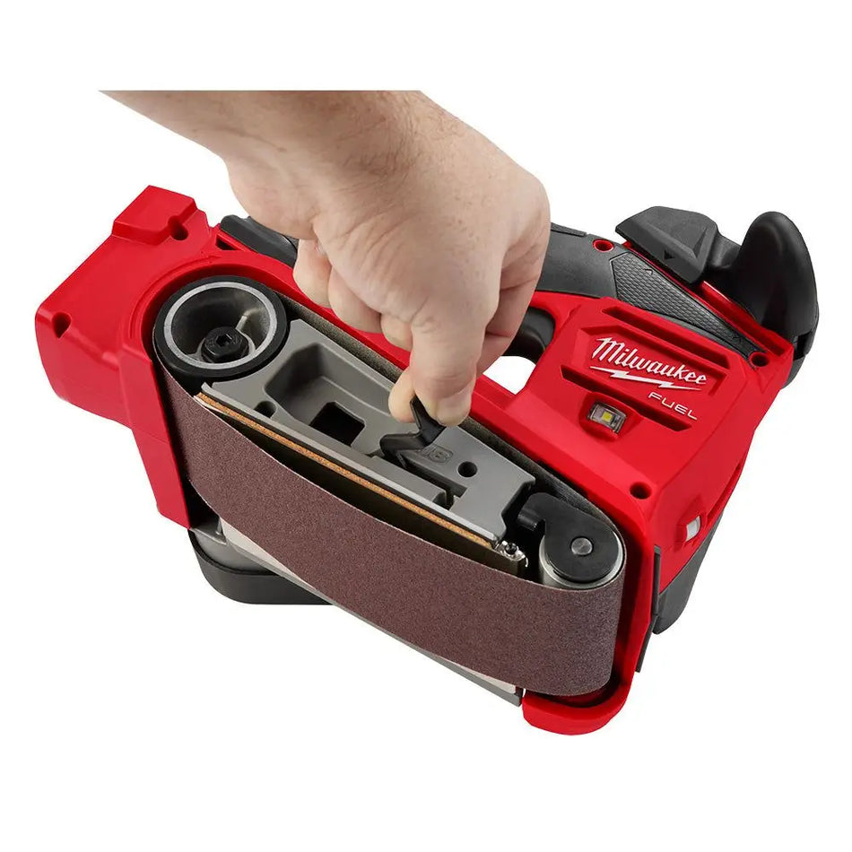 LIJADORA BANDA 3 X 18 PULG INAL M18 MILWAUKEE 2832-20