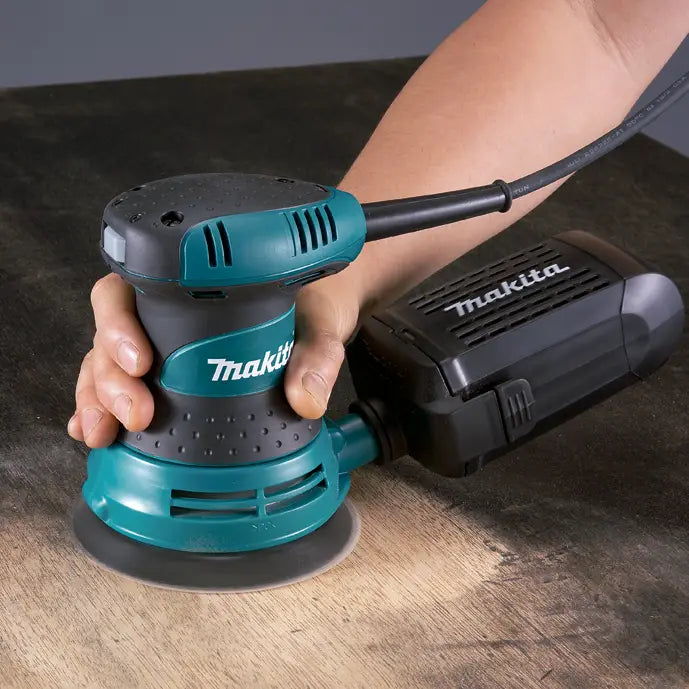 LIJADORA EXCENTRICA 300W MAKITA BO5030