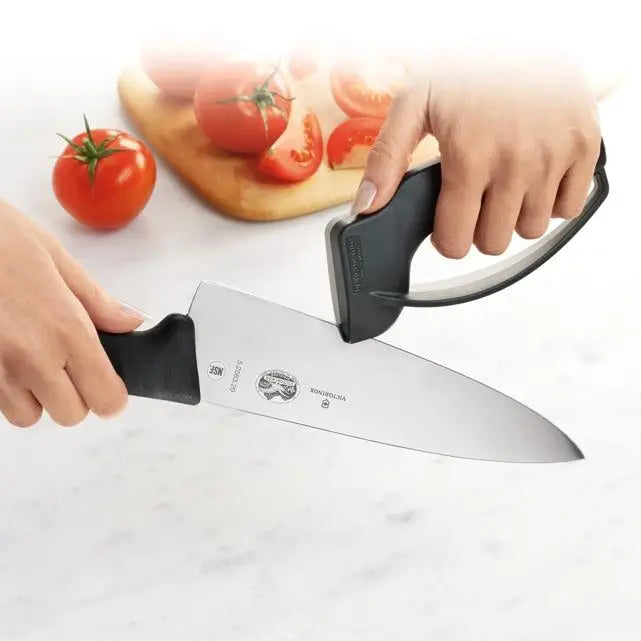 VICTORINOX KNIFE + SHARPENER + GIFT APRON KIT