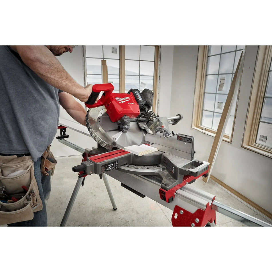 SIERRA INGLETEADORA 12 PULG INAL M18 S/BAT MILWAUKEE 2739-20