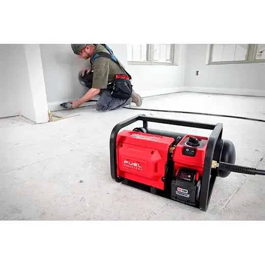 COMPRESOR INAL M18 FUEL SIN BAT MILWAUKEE 2840-20