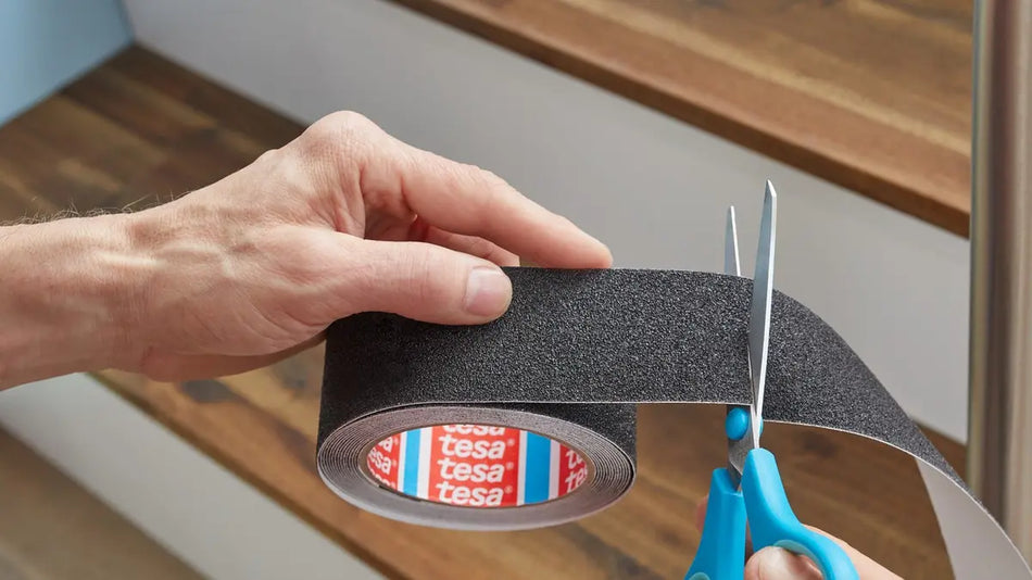 CINTA ANTIDESLIZANTE 50 MM X 5 MTS NEGRA 55588 TESA